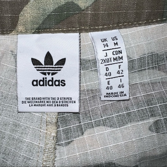 ADIDAS Originals Women's Cargo Track Pants Camo Green Brown Size Medium M EUC - Picture 5 of 6
